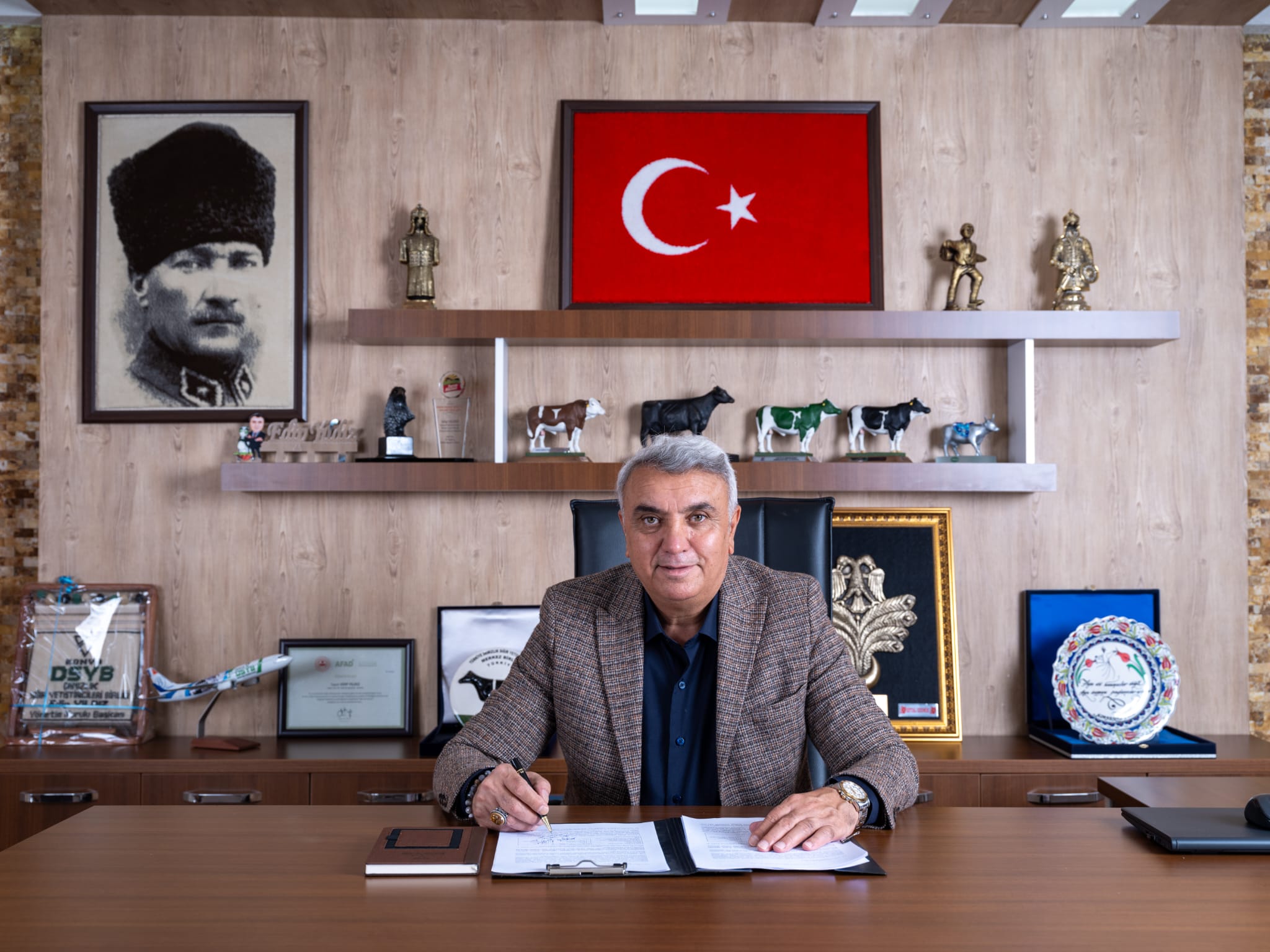 USK’NIN SESSİZLİĞİ ÜRETİMİ DURDURMA NOKTASINA GETİRDİ